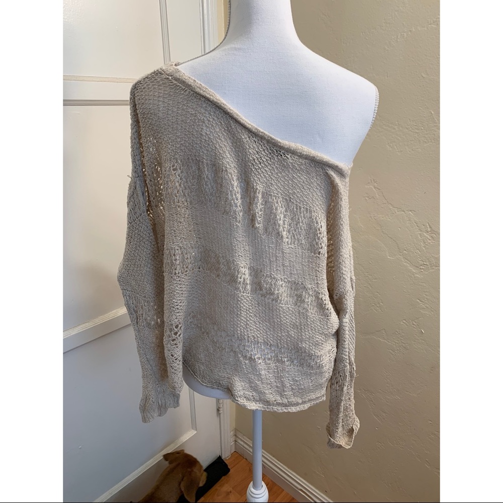 American Rag sweater - Picture 2 of 2